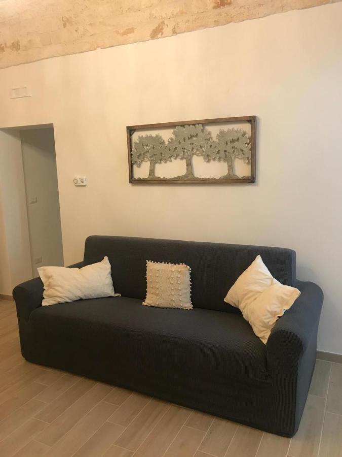 Nido Di Pietra-Dimora In Centro Bed & Breakfast Alberobello Bagian luar foto
