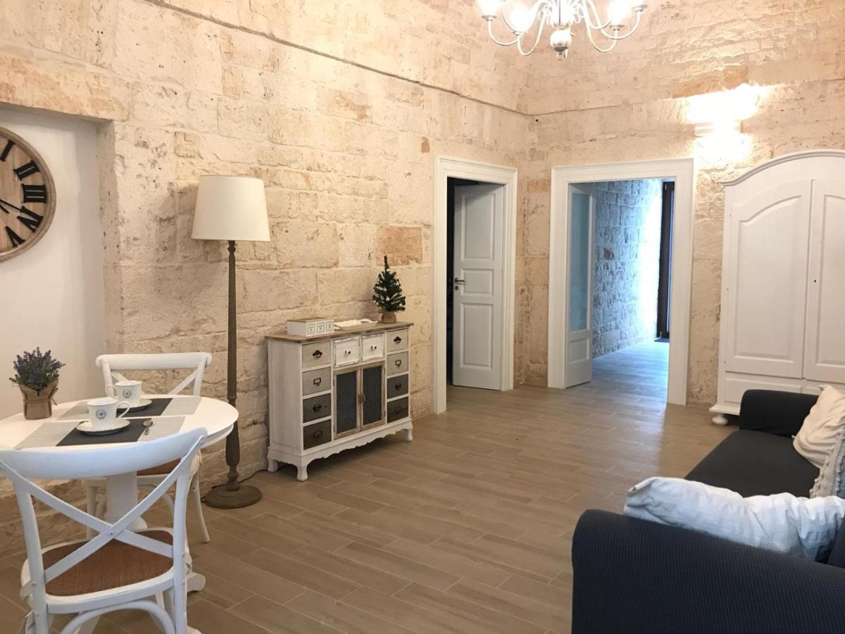 Nido Di Pietra-Dimora In Centro Bed & Breakfast Alberobello Bagian luar foto