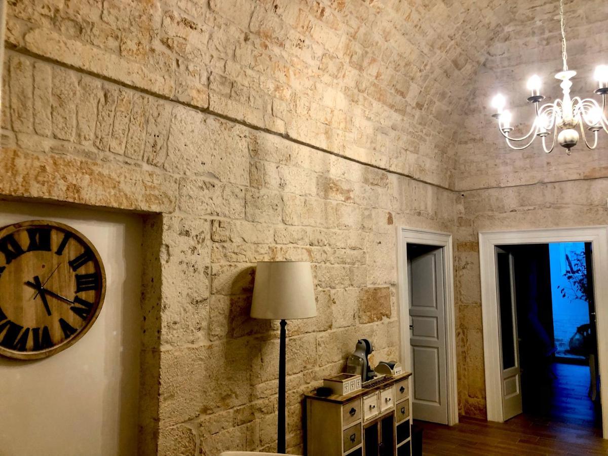 Nido Di Pietra-Dimora In Centro Bed & Breakfast Alberobello Bagian luar foto