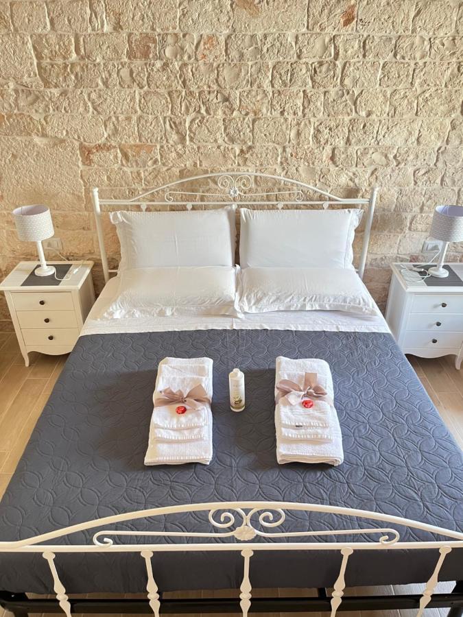 Nido Di Pietra-Dimora In Centro Bed & Breakfast Alberobello Bagian luar foto